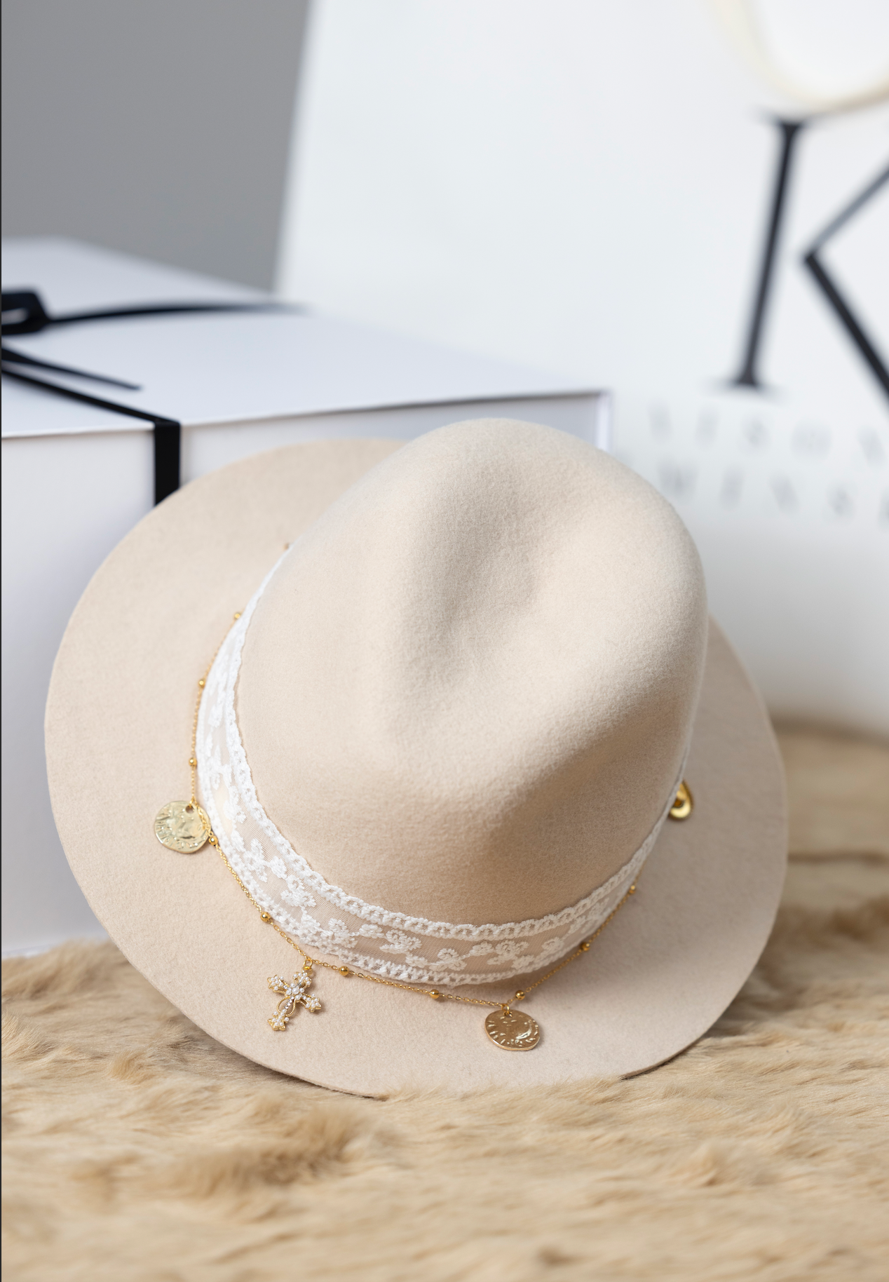 Chapeau Fedora beige