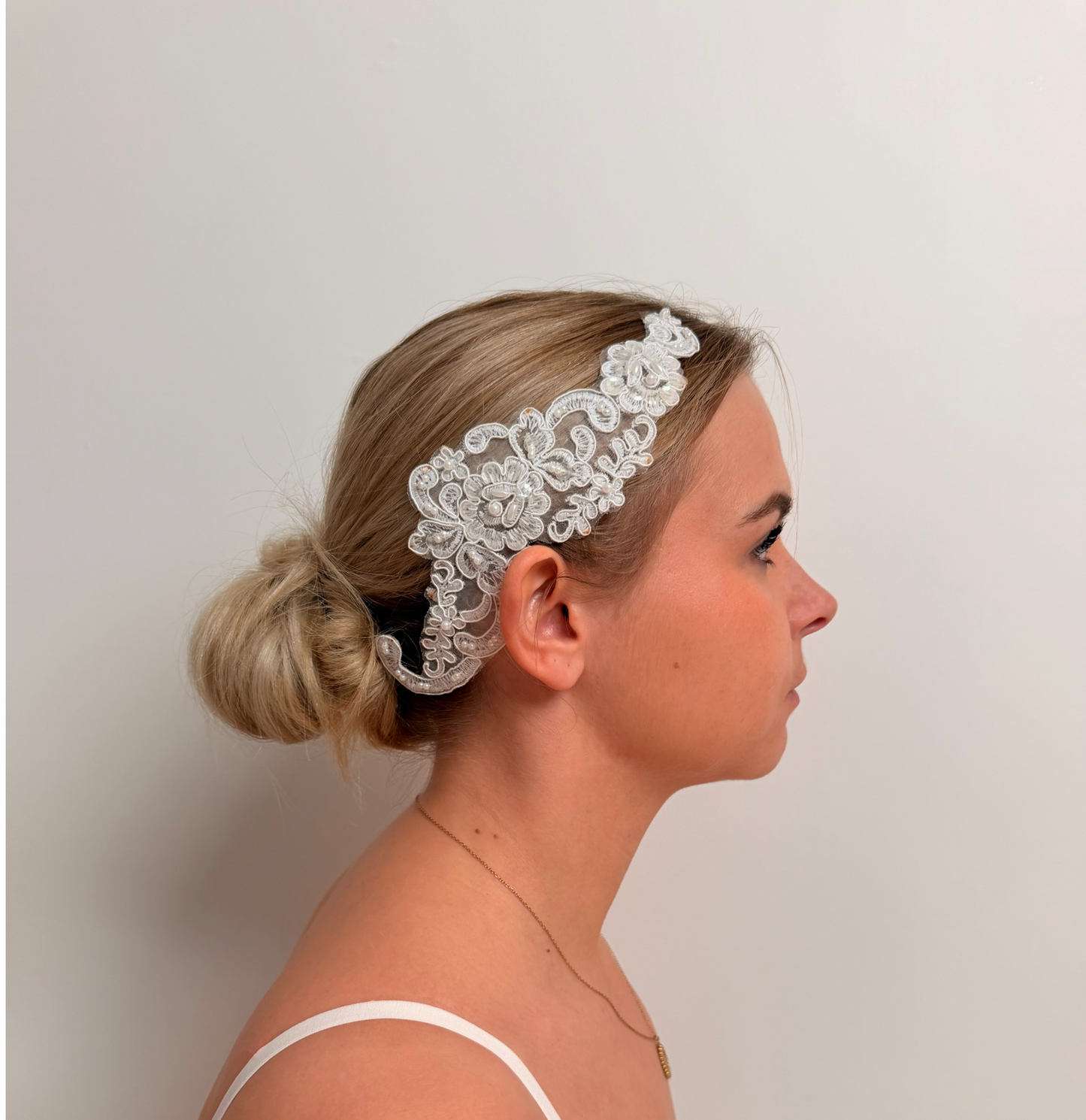 Appliqué de dentelle pour chignon de mariée