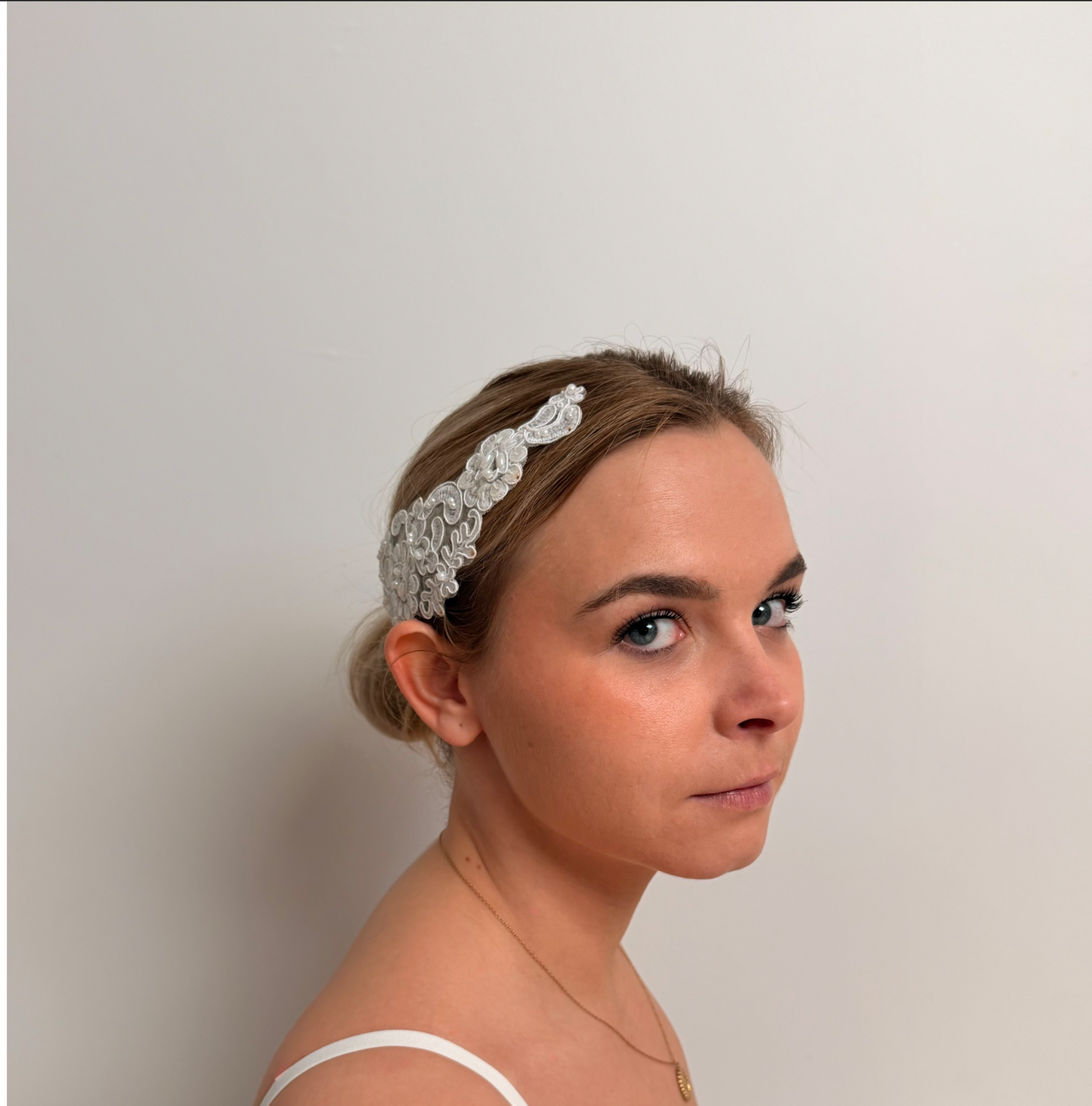 Appliqué de dentelle pour chignon de mariée